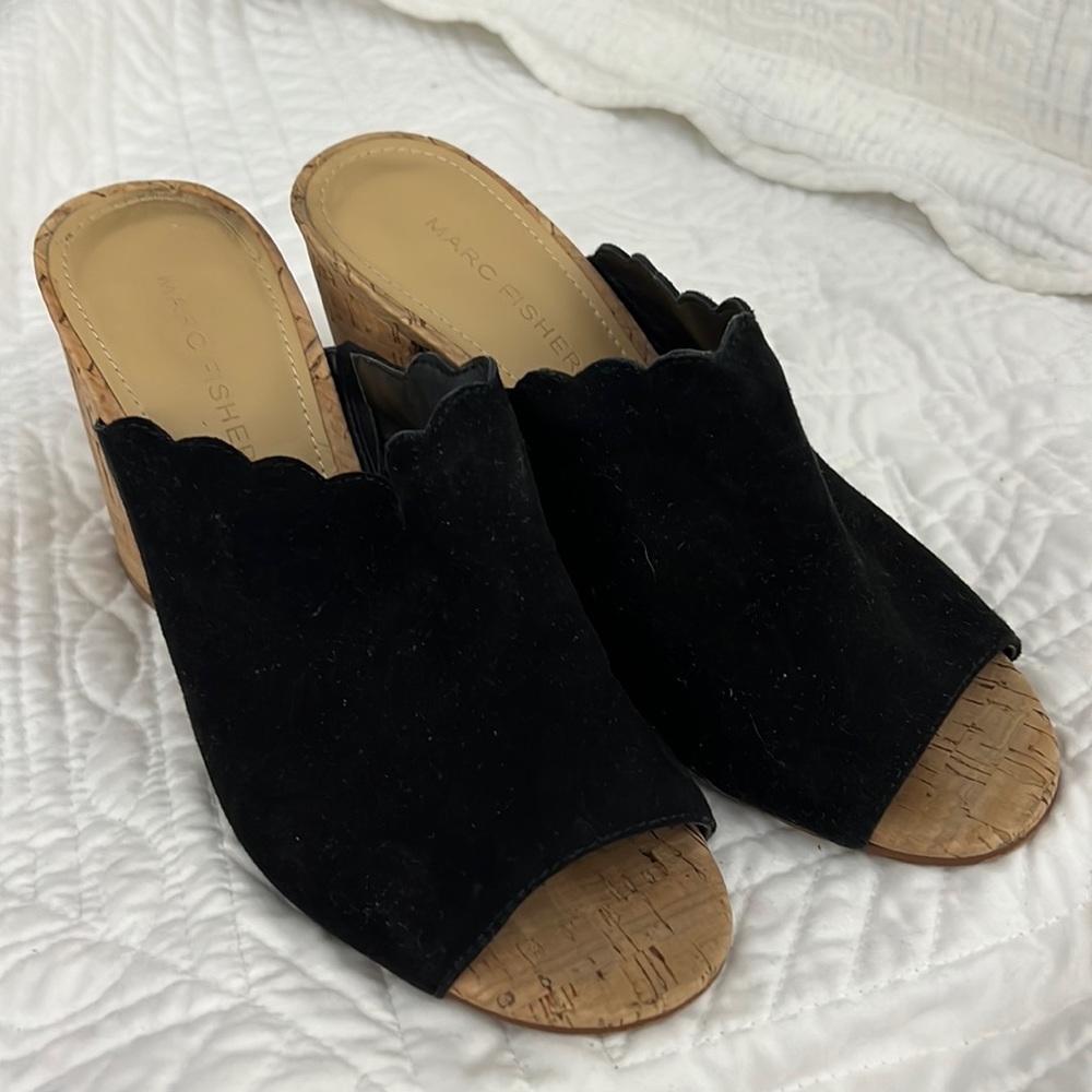 Black cork heels size 6 Marc Fisher